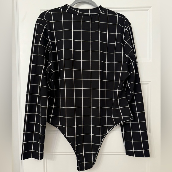 SHEIN Curve Longsleeve Bodysuit - Picture 1 of 4